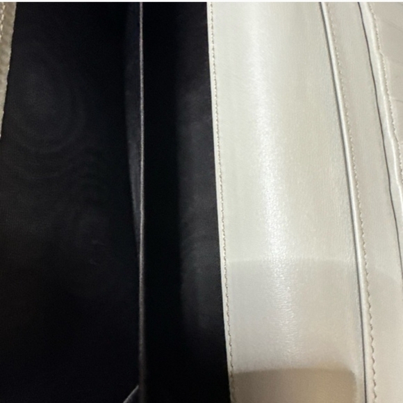 GUCCI GUCCISIMA VINTAGE Beige Wallet with Heart Logo - Picture 4 of 7